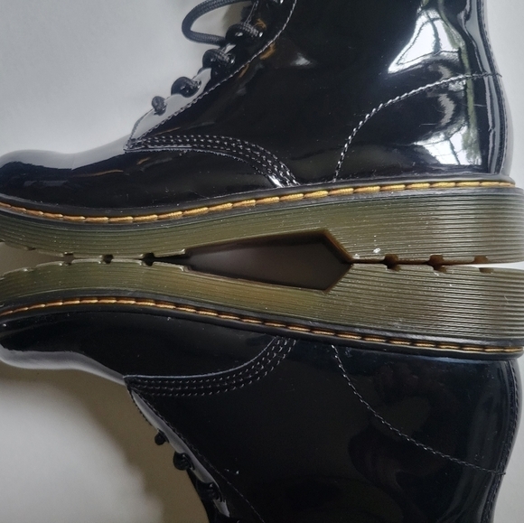 COPY - Dr martens size us 5 M/ 6 us L pre-owned - Picture 10 of 10